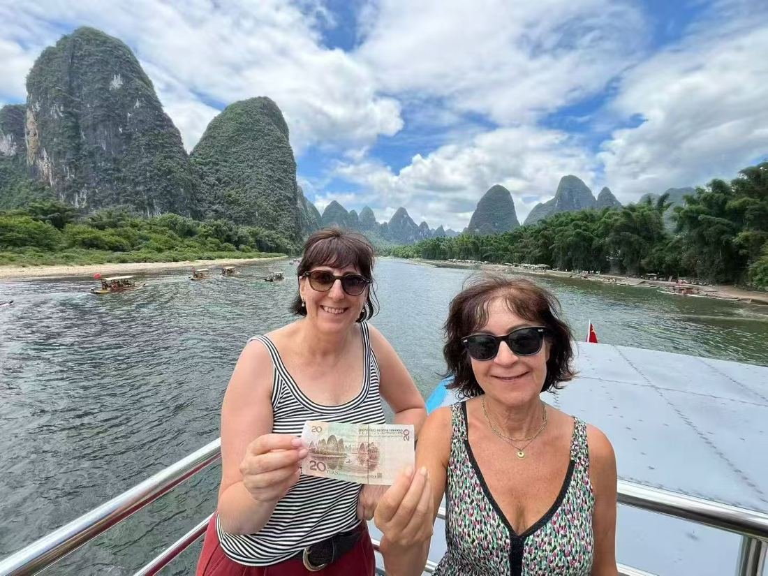 The view on the 20 yuan note, Li River, Guilin · DE tour group