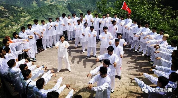 Tai chi practice in the mountains, Culture day