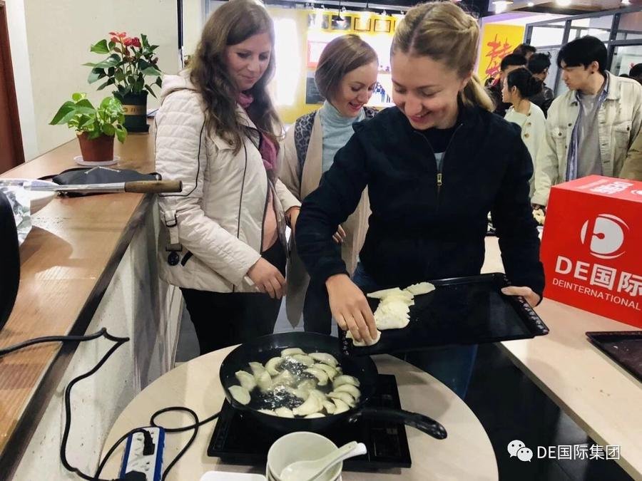 Dumpling cooking class